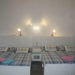 Pazmaniten Apartament