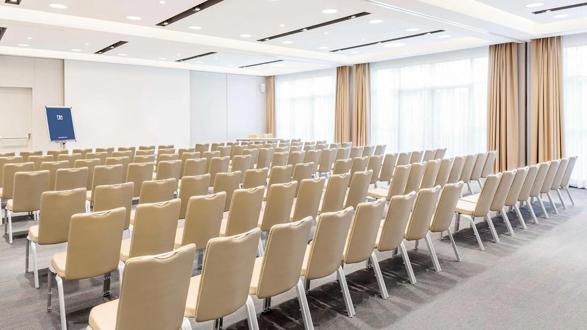 וינה Nh Danube City