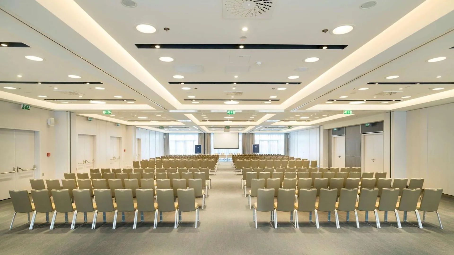 Hotel Nh Danube City Viena