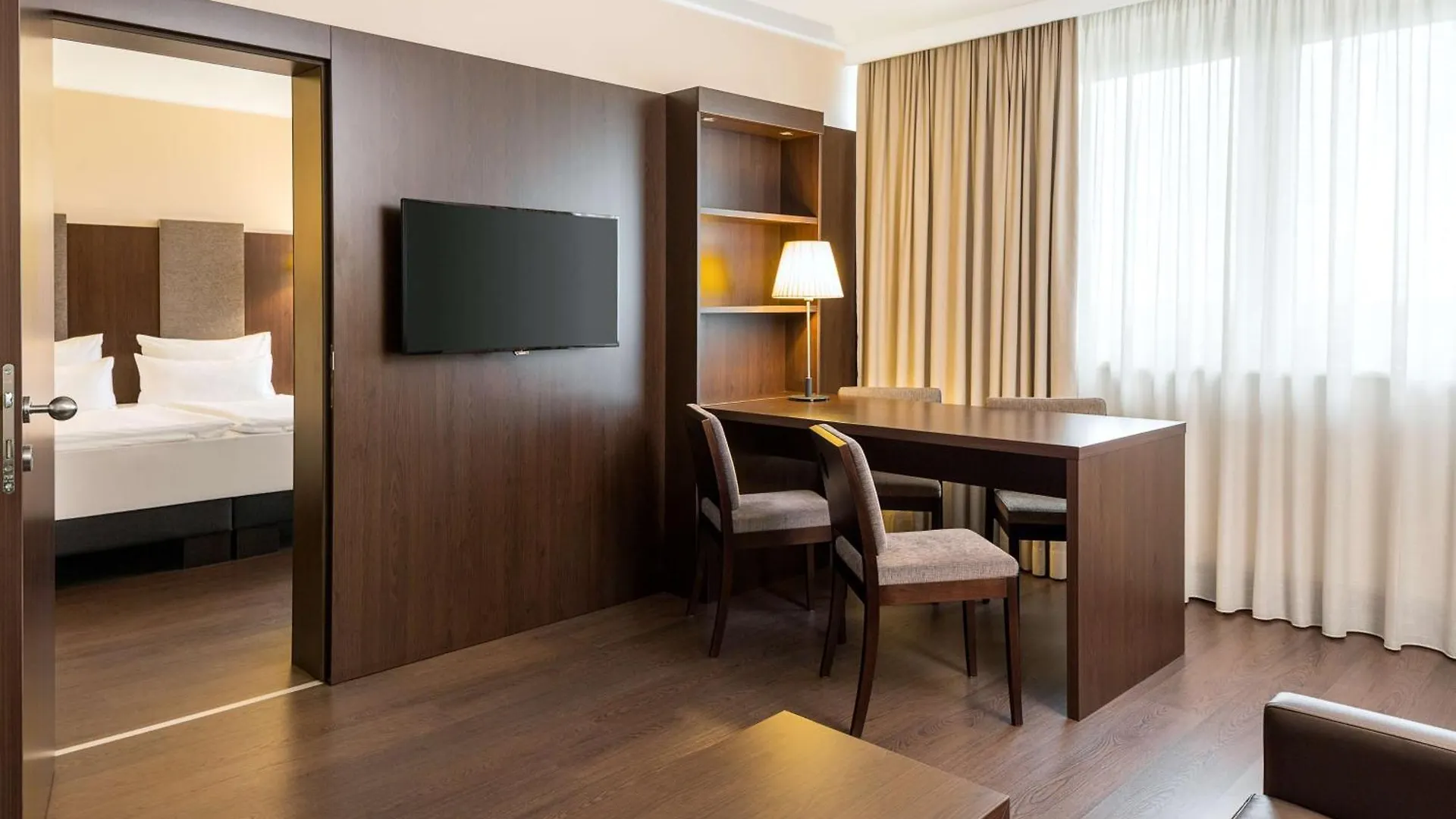 Hotel Nh Danube City Viena