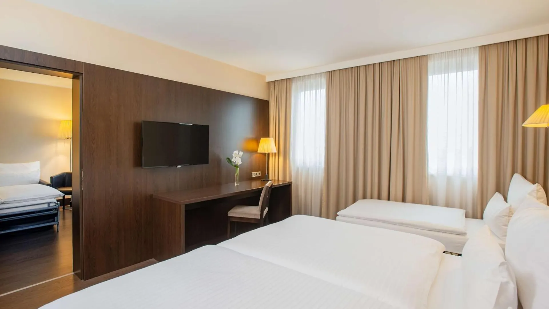 Nh Danube City Viena