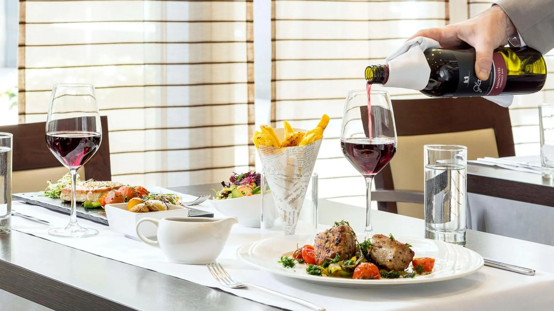 **** Hotel Nh Danube City Viena Austria