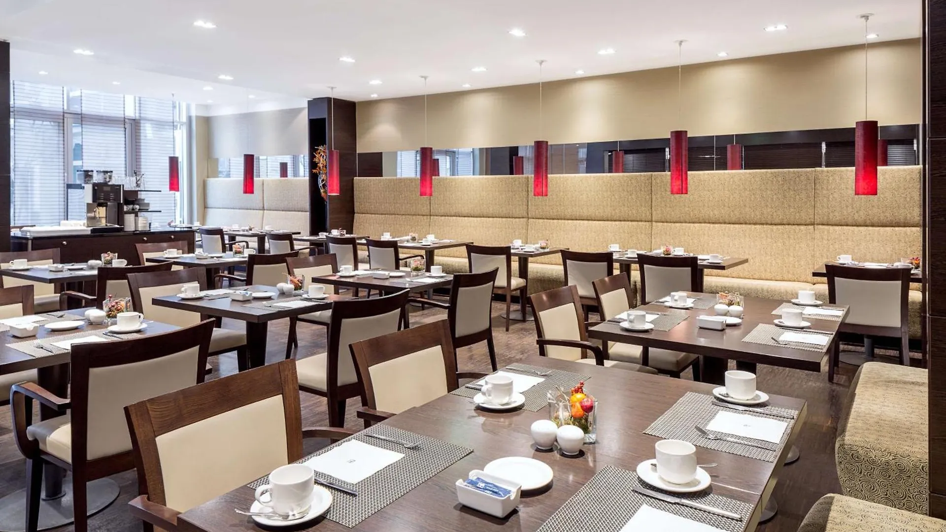 **** Hotel Nh Danube City Vienna Austria
